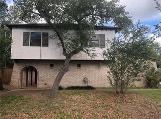 2508 Turkey Neck Cir, Rockport, TX 78382