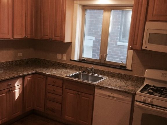 4th image of 5535 N Campbell Ave #1