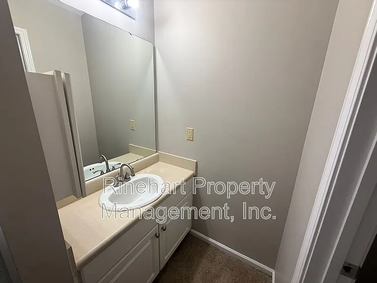 760 Tavern Ct — Photo 15