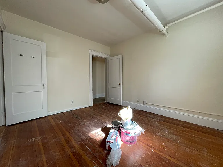 17 Barrows St #B — Photo 5