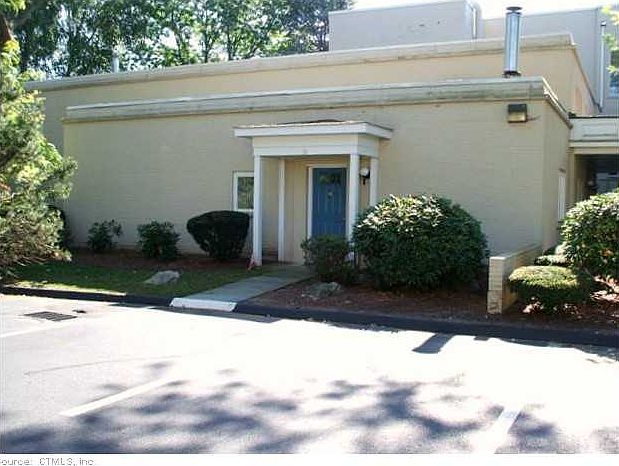 2nd image of 31 Charles St