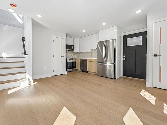 3rd image of 85 Bleecker St #A