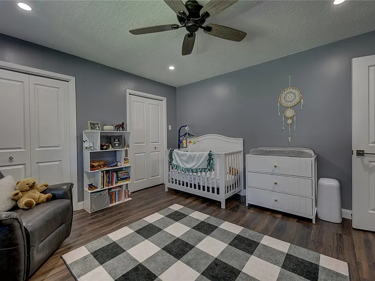 1600 Pecan St — Photo 23