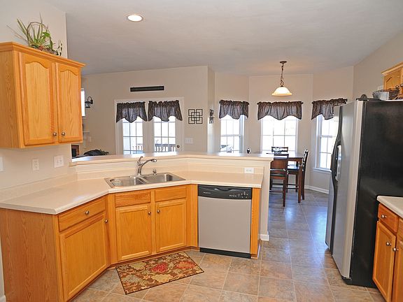 2nd image of 6041 Cezanne Ct