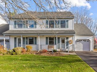 43 River View Dr, Essex Junction, VT 05452