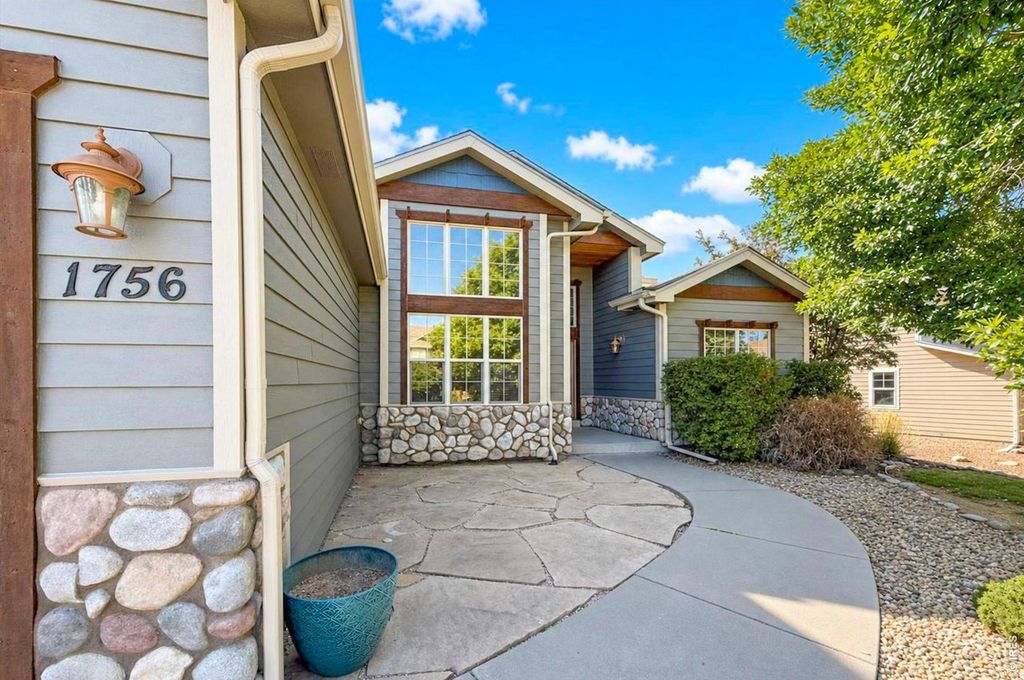 1756 Green River Dr