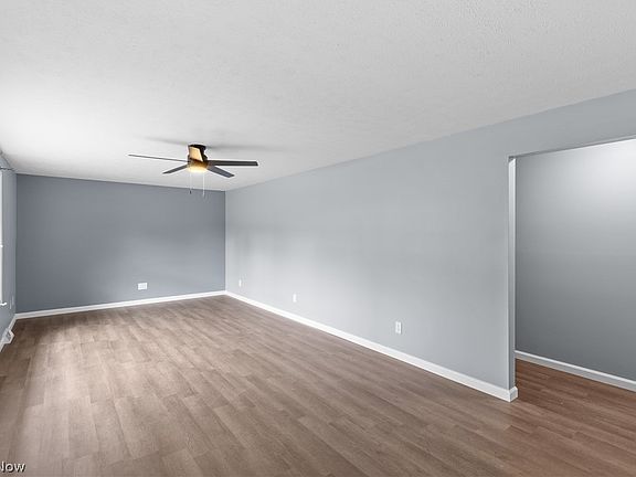5th image of 51235 Burrwood Dr