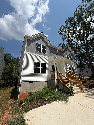 212 N Yadkin Ave #A Photo 1 212 N Yadkin Ave #A Photo 1
