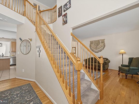 5th image of 114 Conestoga Ct