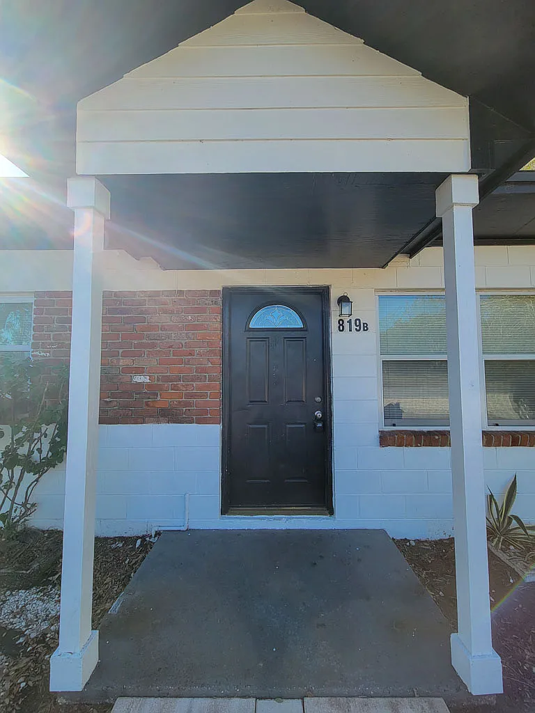 2 bed, $1,350 — Photo 1