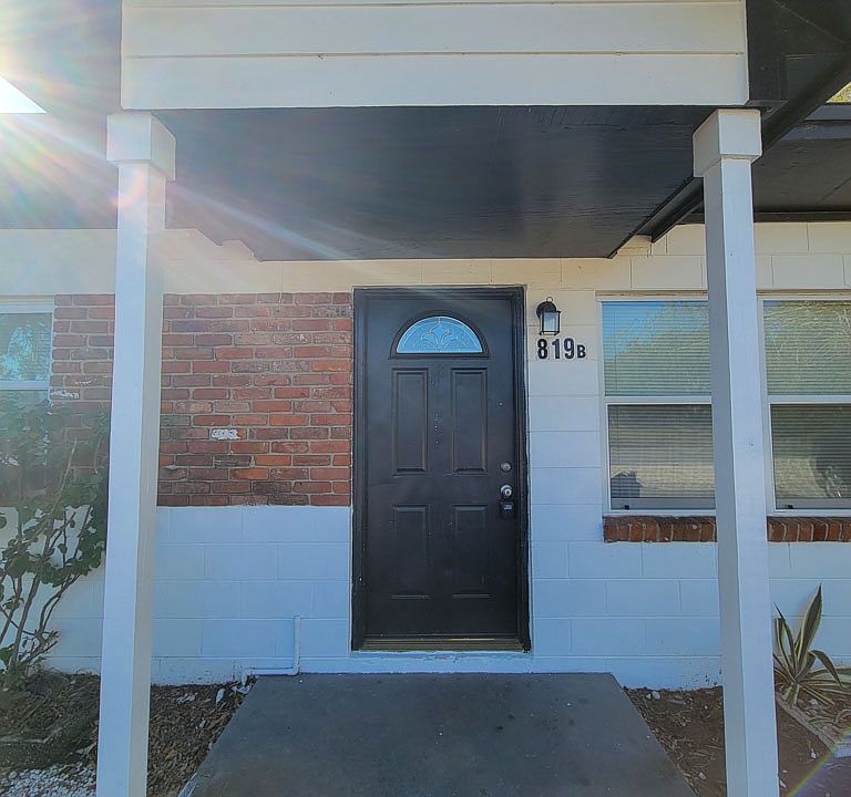 1st image of 819 N Chester St #B