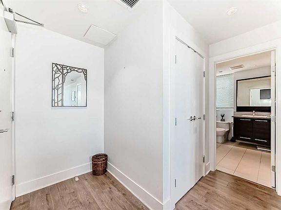 5th image of 38 S 9th St NE #416