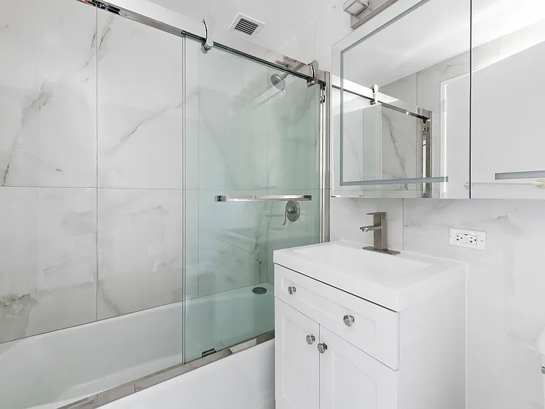 201 W 72nd St #18B — Photo 10