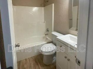 731 N Davis Dr, Warner Robins, GA 31093
