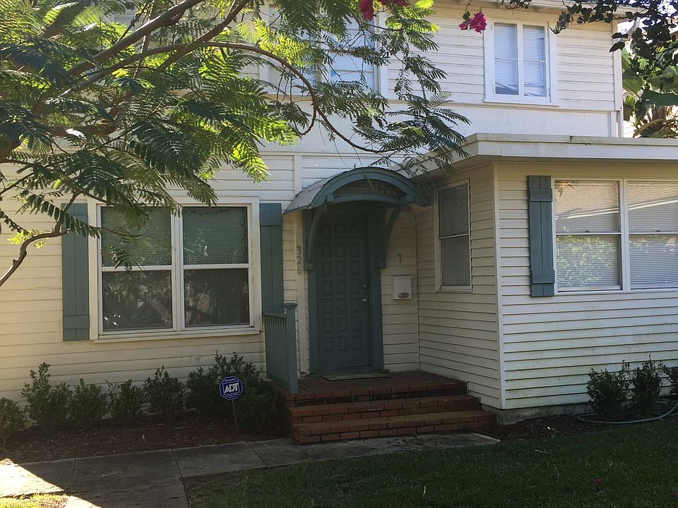 1st image of 326 9th Ave NE