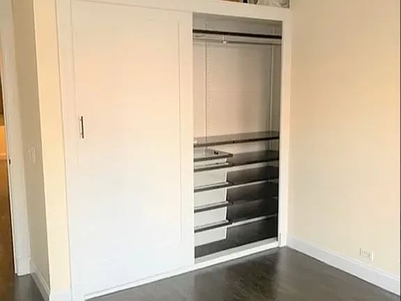 5th image of 114 Perry St APT 3B