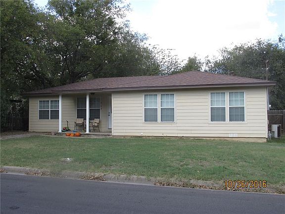 2nd image of 763 W Pecan St