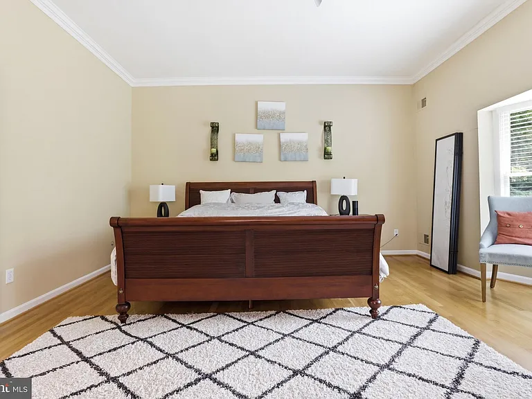 7715 Crossover Dr — Photo 35