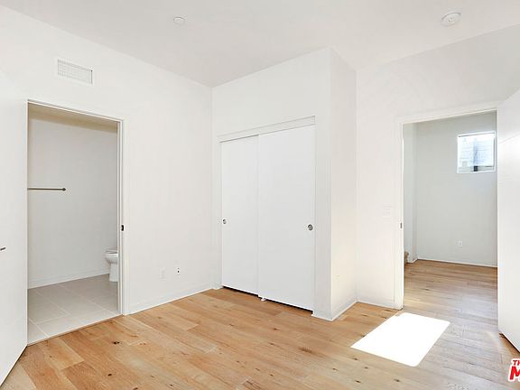 4th image of 3943 Eagle Rock Blvd Unit 44