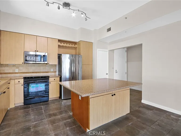 488 E Ocean Blvd #1114 — Photo 3