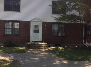 31 Nob Hill Cir UNIT D, Bridgeport, CT 06610