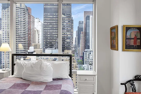 Rented by Compass | media 35