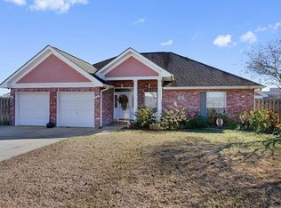 156 Oakmont Dr, La Place, LA 70068