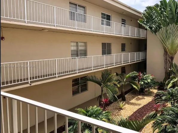 7705 SW 86th St #B-211, Miami, FL 33143