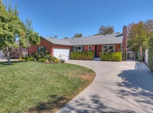 7008 Texhoma Ave, Lake Balboa, CA 91406