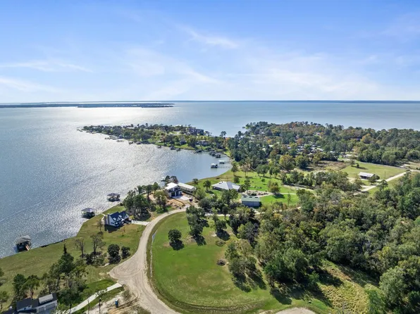 Autumn Shrs, Onalaska, TX 77360