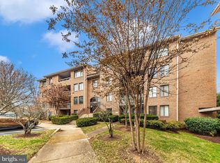 11409 Commonwealth Dr APT 202, Rockville, MD 20852