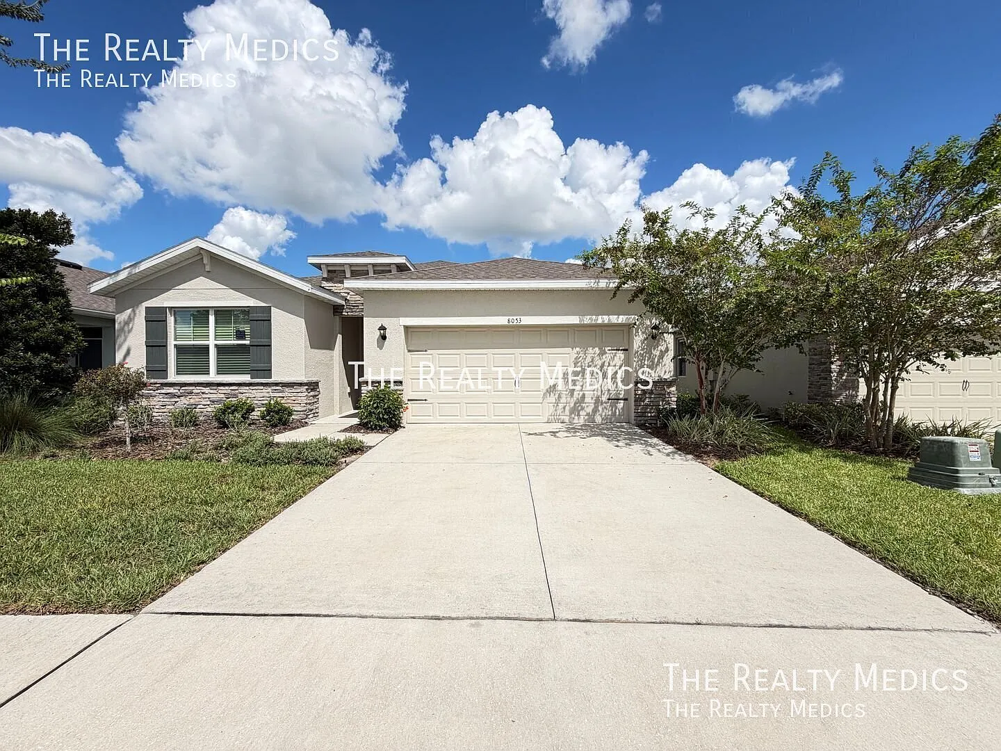 Gorgeous 4bd/2ba Home In The Beautiful Beaumont Community Lawn Care Included! Basic Internet And ... — Photo 1