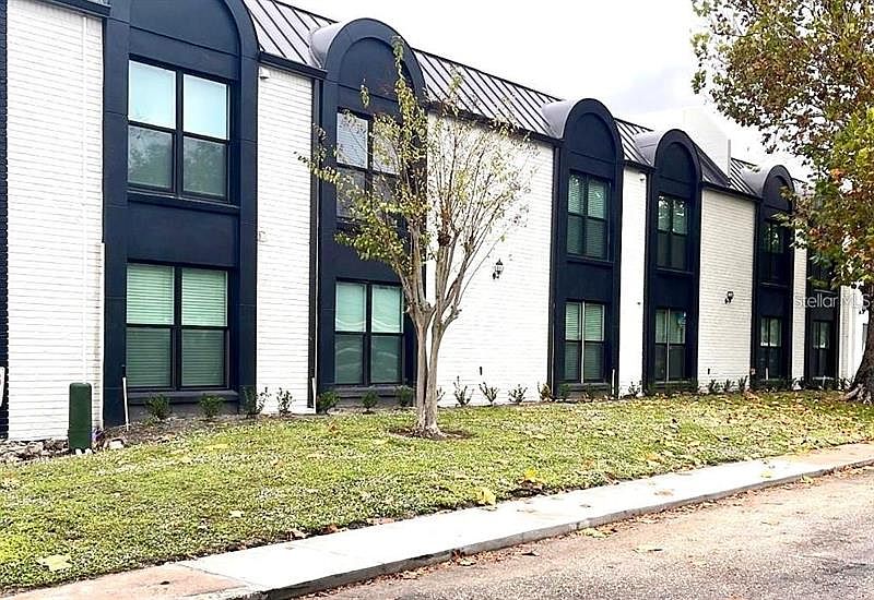 1st image of 3909 W Cleveland St APT 116