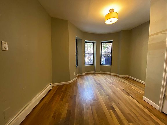 5th image of 148 Woodruff Ave #1