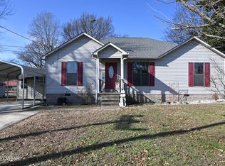 233 S Front St, Halls, TN 38040