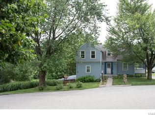 9776 Lilac Dr, Saint Louis, MO 63137