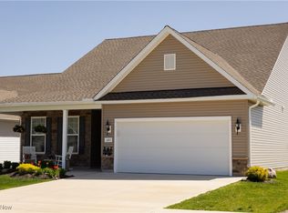 601 Cedar Crest Dr, Elyria, OH 44035