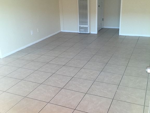 4th image of 16824 Yukon Ave APT D