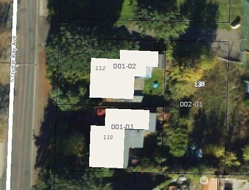 3rd image of 110 S Oyster Bay Avenue