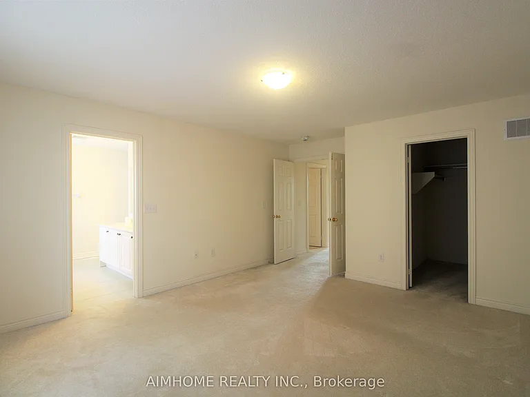38 Foxberry Rd — Photo 26