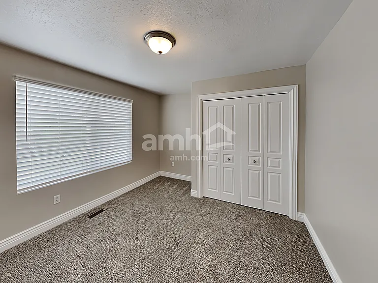 1460 S Heather Ln — Photo 19