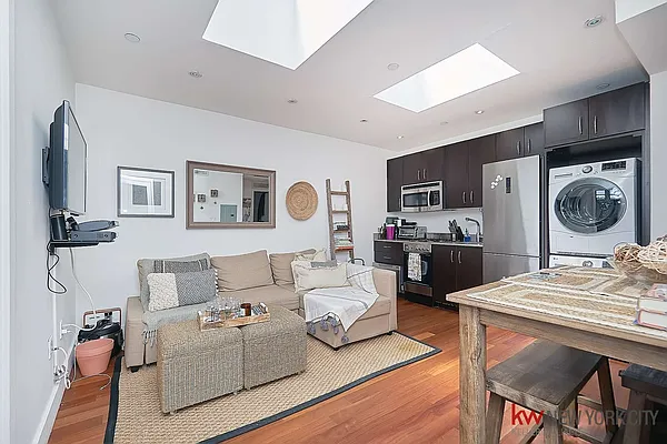 Rented by Keller Williams NYC | media 31