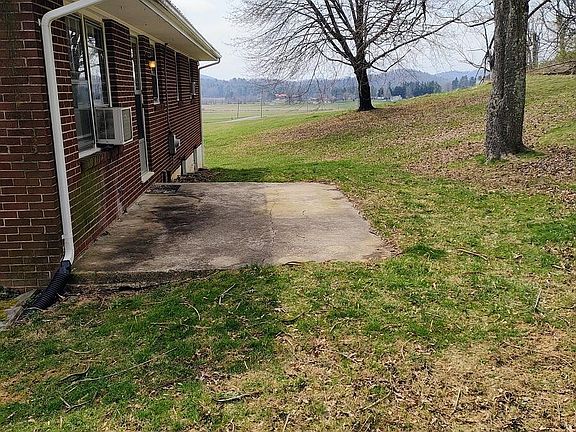 5th image of 9755 Tinsley Ln
