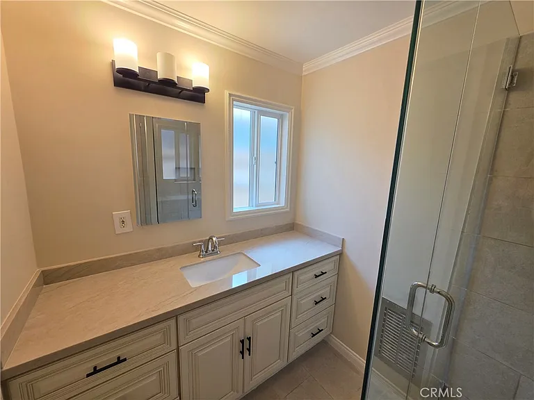 12401 Archwood St #1 — Photo 20