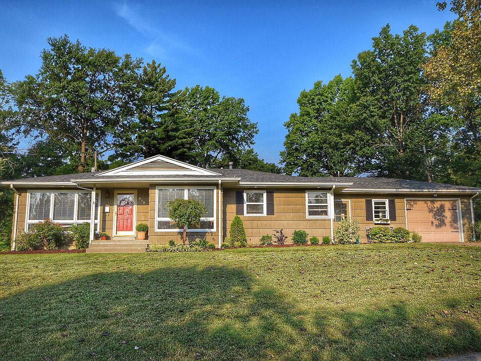 1st image of 213 Orchard Ct