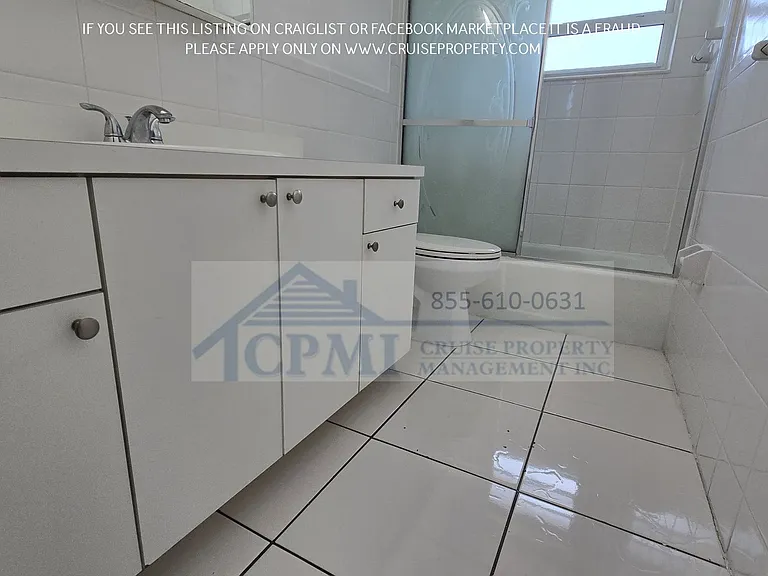555 S Luna Ct Hollywood, FL 33021 — Photo 11