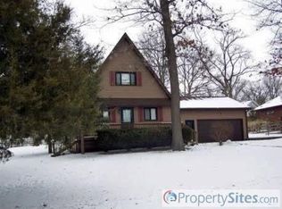 3 Old Oaks Dr, Hillsboro, IL 62049