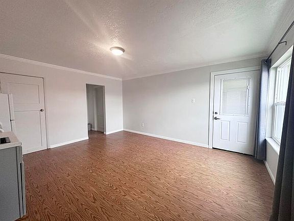 3rd image of 116 N Tremont St Unit 5