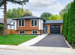 121 Appleford Rd, Hamilton, ON L9C5Y2
