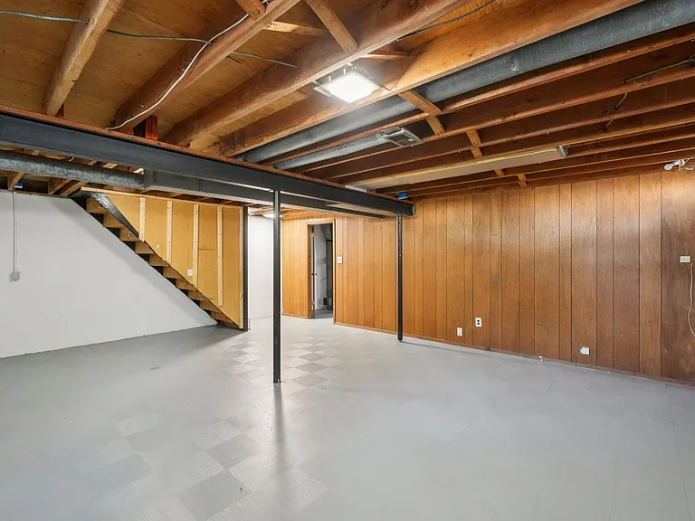 Taylor Gardens Apartments — Photo 20